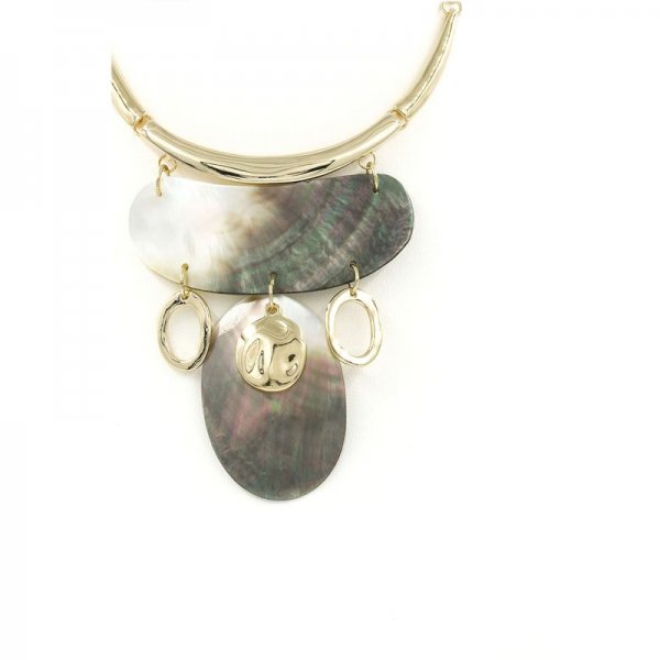 Shell Pendant Statement Necklace