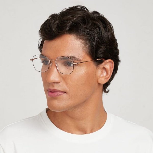 Round Glasses in Metal